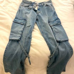 NWT Zara Cargo jeans size 6